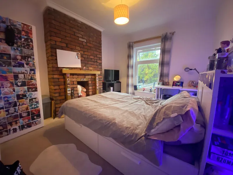 Thesiger St // 2 Bed +2 Study Rooms // AUG 2026 - Image 3