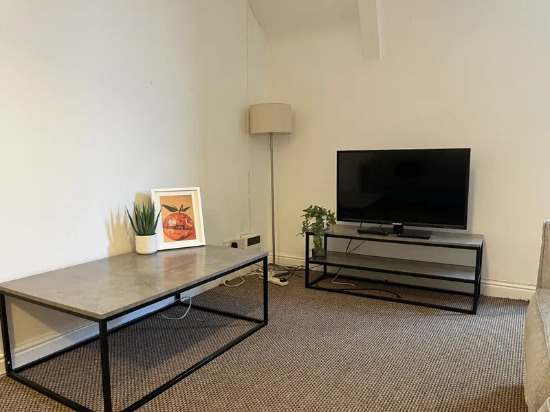 Extra Large Property // 3 Bed +Study // SEPT 2026 - Image 7