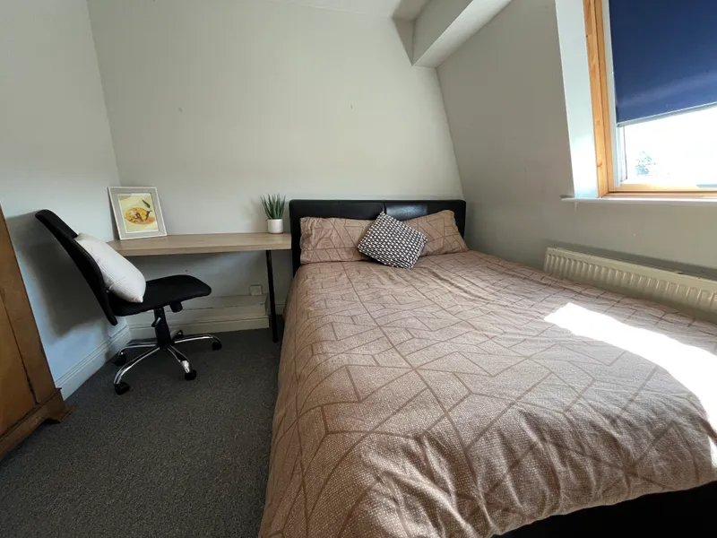 Extra Large Property // 3 Bed +Study // SEPT 2026 - Image 19