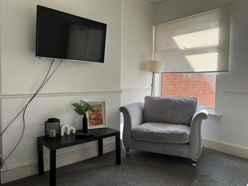 West End // Large 6 Bed // Student House // JUL 2026 - Image 8