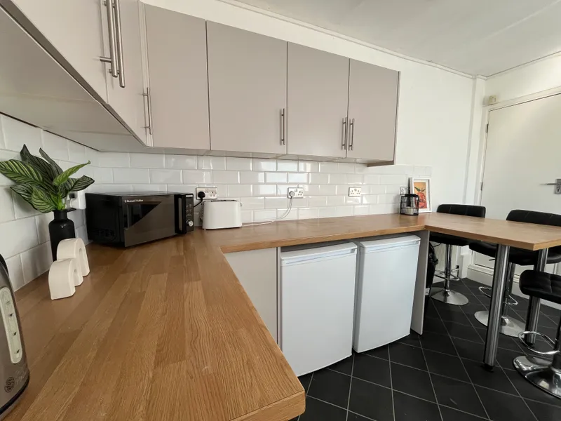 West End // Large 6 Bed // Student House // JUL 2026 - Image 3