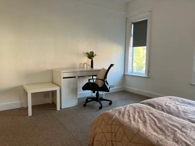 West End // Large 6 Bed // Student House // JUL 2026 - Image 6
