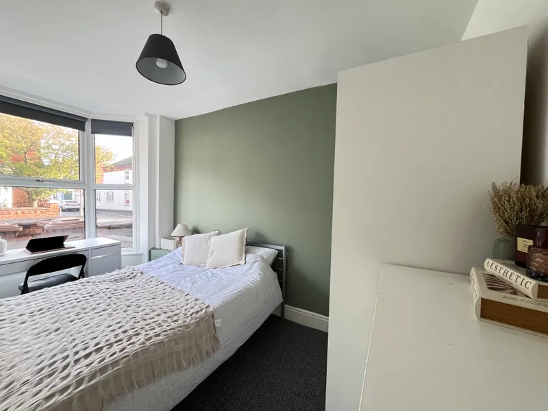 West End // 4 Bed House // Aug 2026 - Image 13