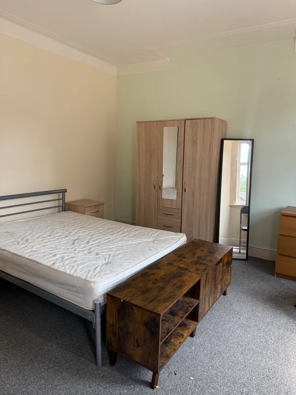 Newstead Grove: 5 Bed- Student House NG1 4GZ - Thumbnail 1