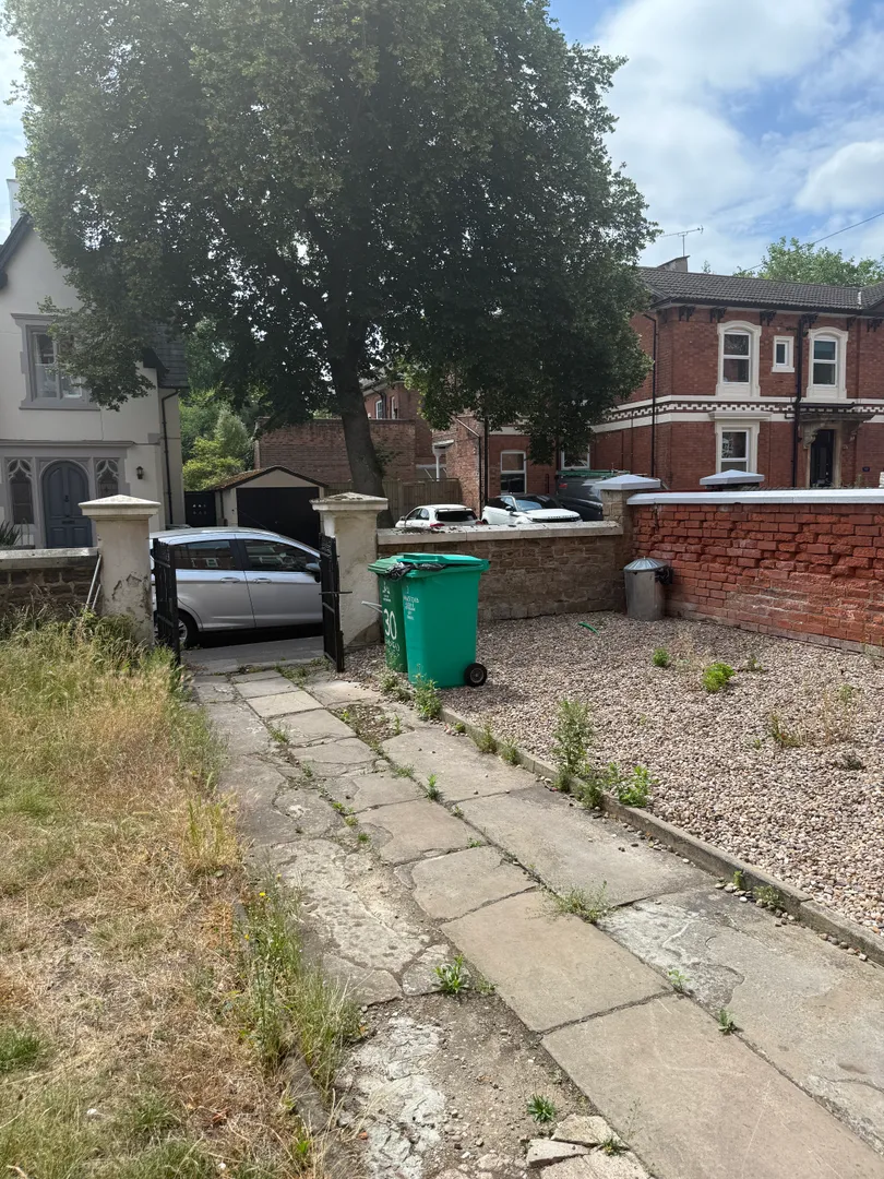 Newstead Grove: 5 Bed- Student House NG1 4GZ - Image 1