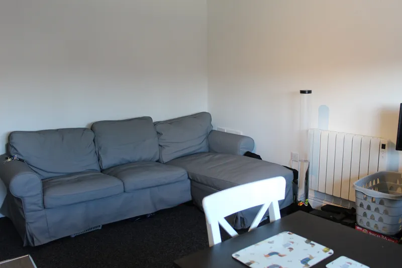 Cosy 1 Bedroom Apartment // 2026/7 - Image 3