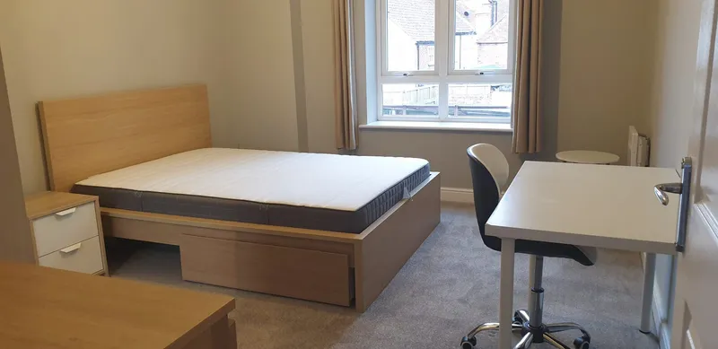 Tanners Court // Modern 2 Bed Flat // Aug 2026 - Image 6