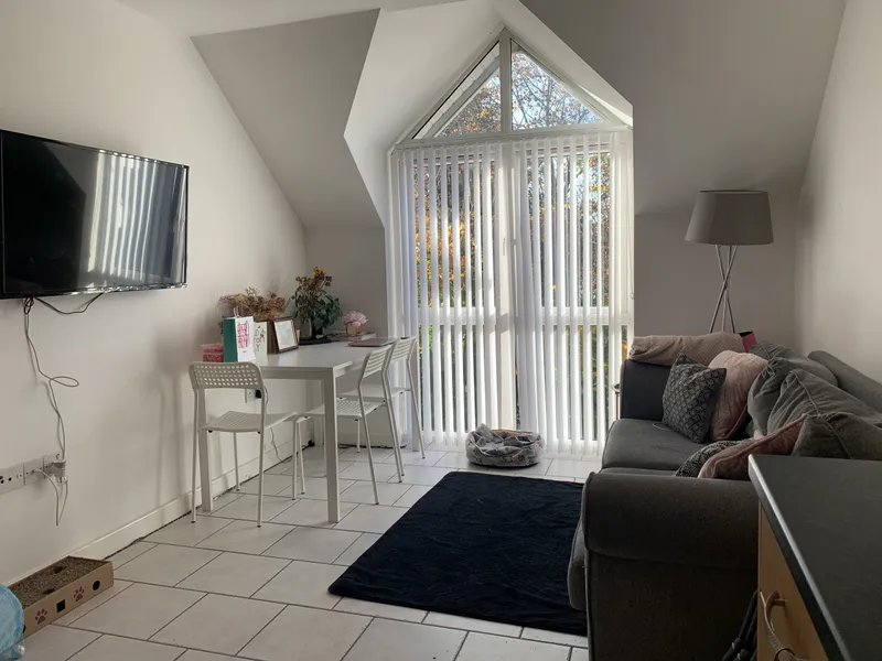 2 BED STUDENT APARTMENT // 2026/7 - Thumbnail 1