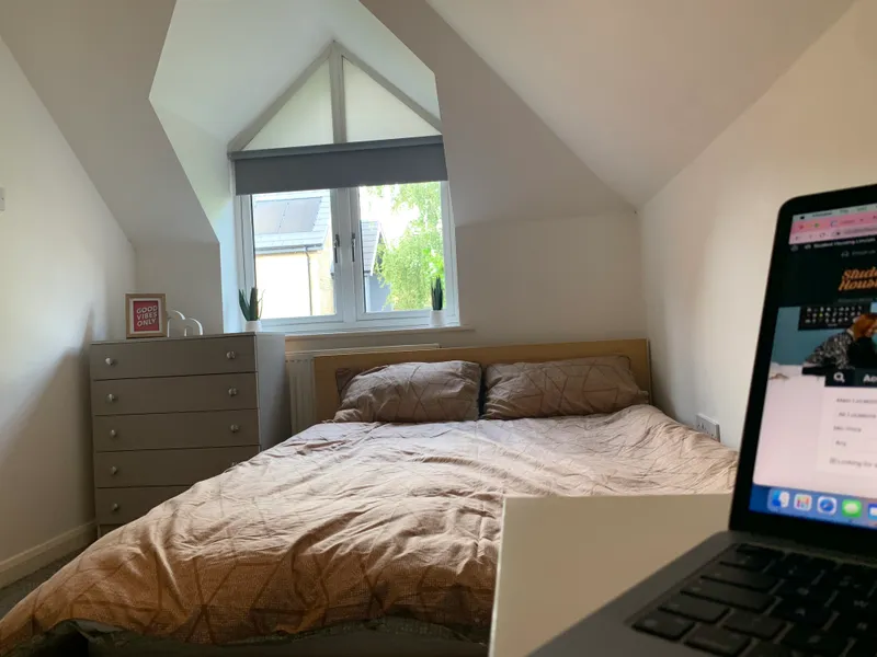 2 BED STUDENT FLAT // 2026/7 - Image 3