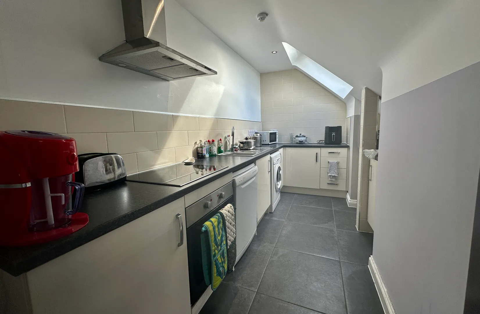 Lord Tennyson // 2 Bed & 2 Bath // Ensuites // AUG 2026 - Image 1