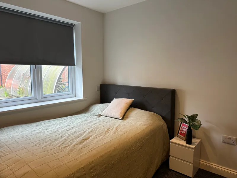 Stunning 2 Bedroom 2 Bathroom Apartment // 2026/7 - Image 5