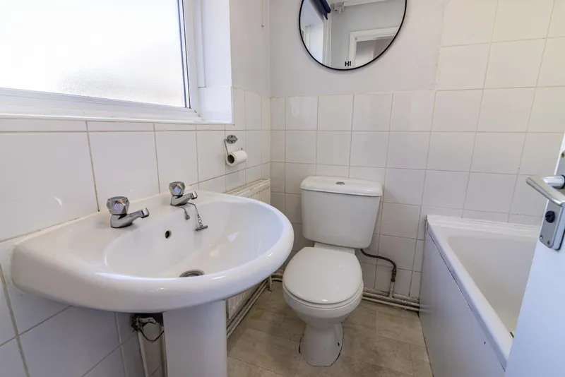 Kirkby St // 2 Bed +2 Study Rooms // SEPT 2026 - Image 9