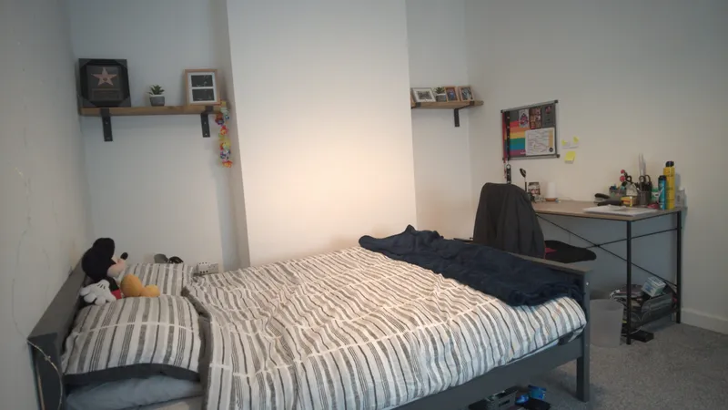 Charming 2 Bedroom House // 2026/7 - Image 10