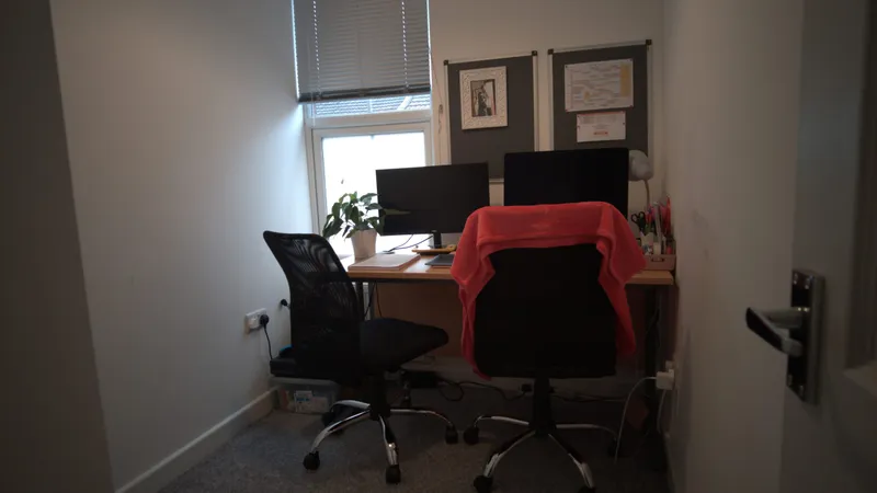 Charming 2 Bedroom House // 2026/7 - Image 11