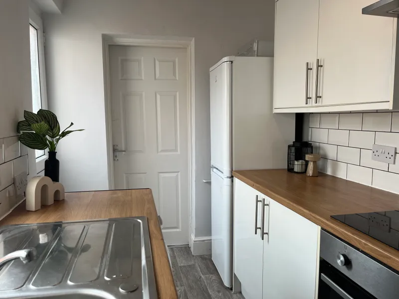 Cosy 3 Bedroom House // 2026/7 - Image 10