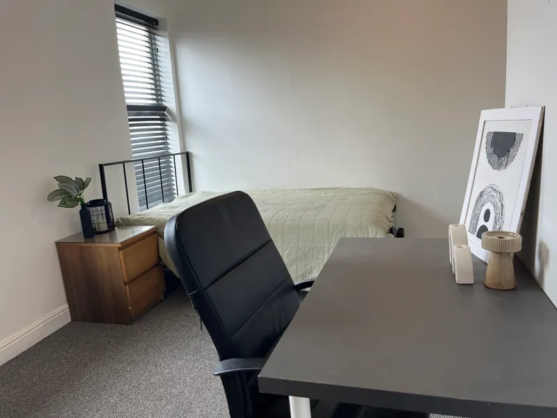 Cosy 3 Bedroom House // 2026/7 - Image 16