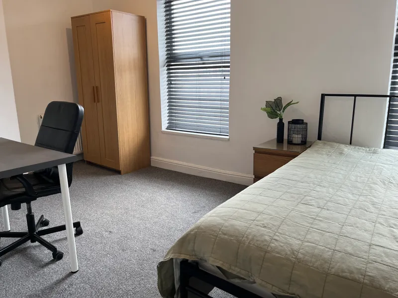 Cosy 3 Bedroom House // 2026/7 - Image 19