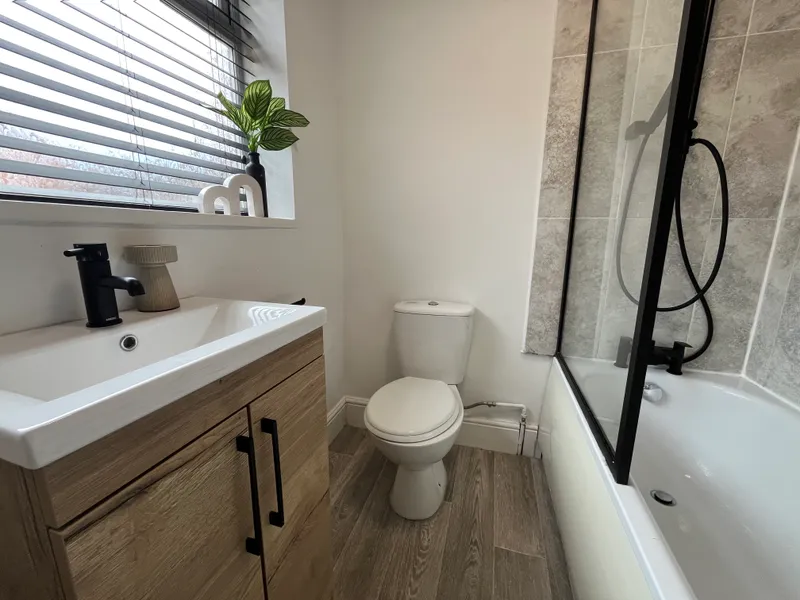 Cosy 3 Bedroom House // 2026/7 - Image 20