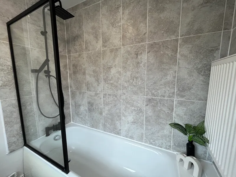 Cosy 3 Bedroom House // 2026/7 - Image 21