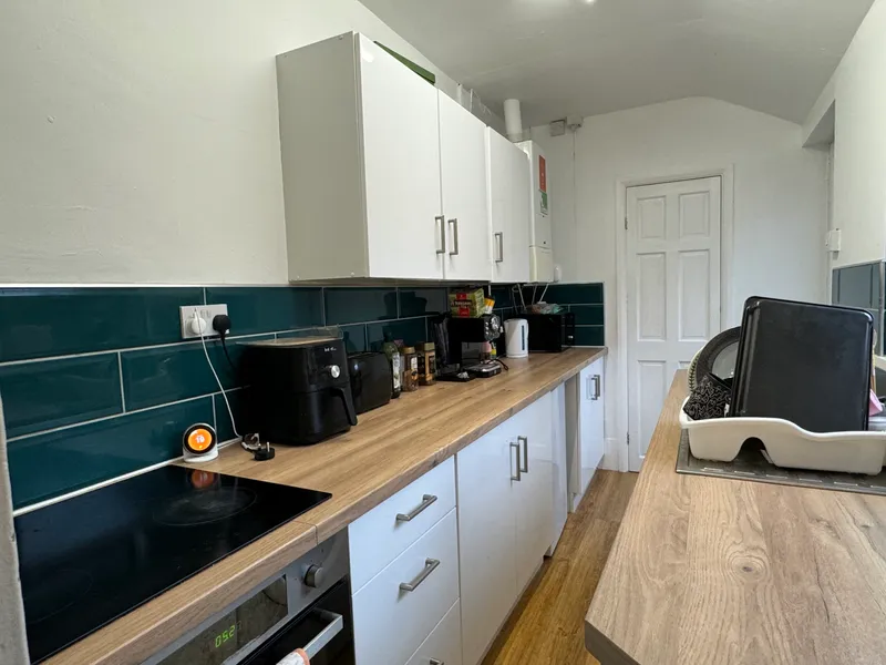 Cosy 3 Bedroom House // 2026/7 - Thumbnail 1