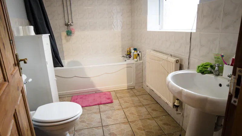 Charming 3 Bedroom House // 2026/7 - Image 4