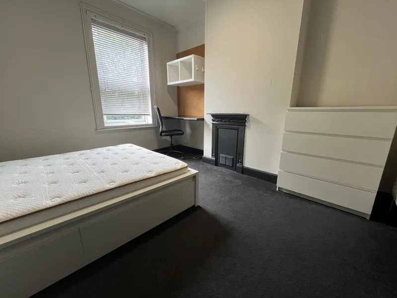 3 Bedroom Student House // 2026/7 - Image 11