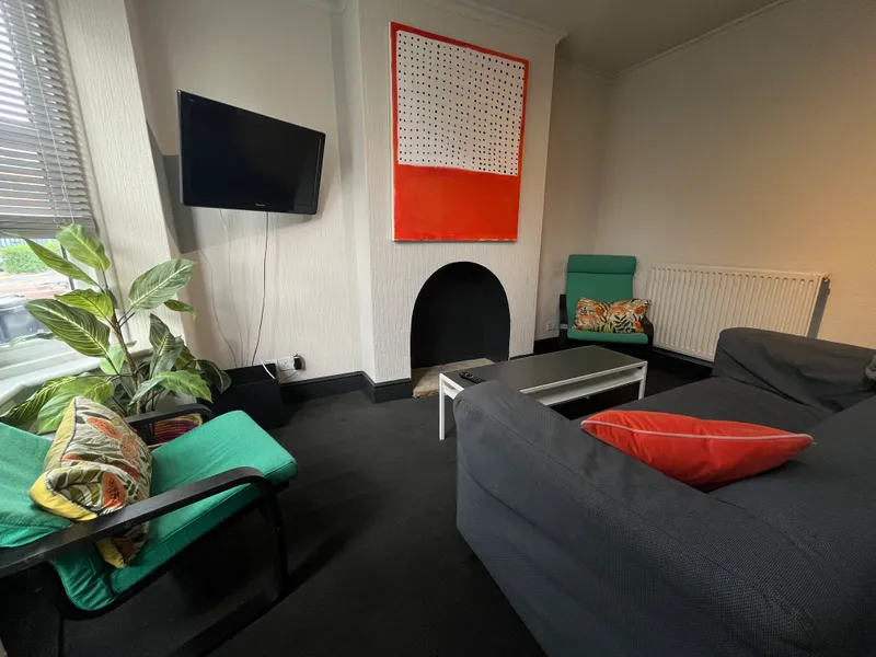 3 Bedroom Student House // 2026/7 - Image 5