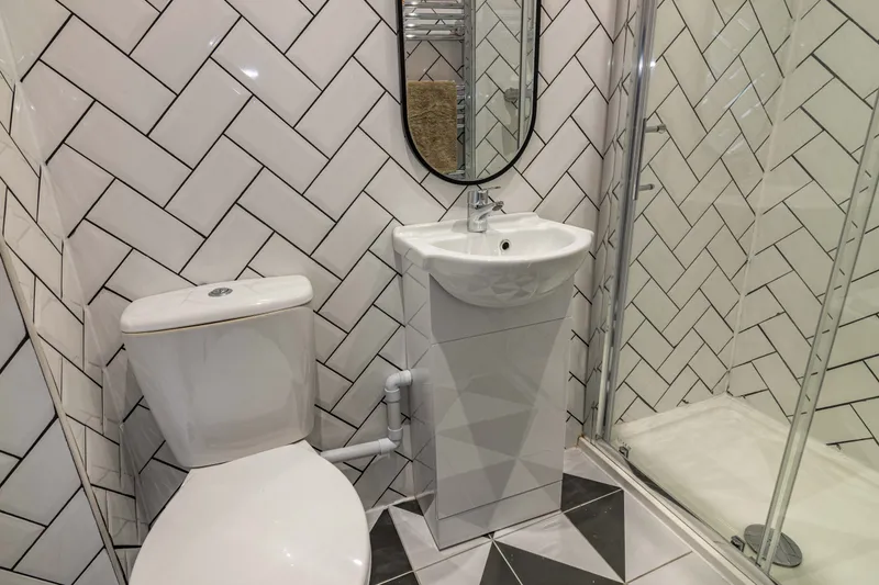 Ripon St // 5 Bed + 5 Bath // All En-suite // Aug 2026 - Image 10