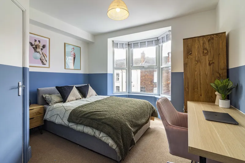 Ripon St // 5 Bed + 5 Bath // All En-suite // Aug 2026 - Image 9