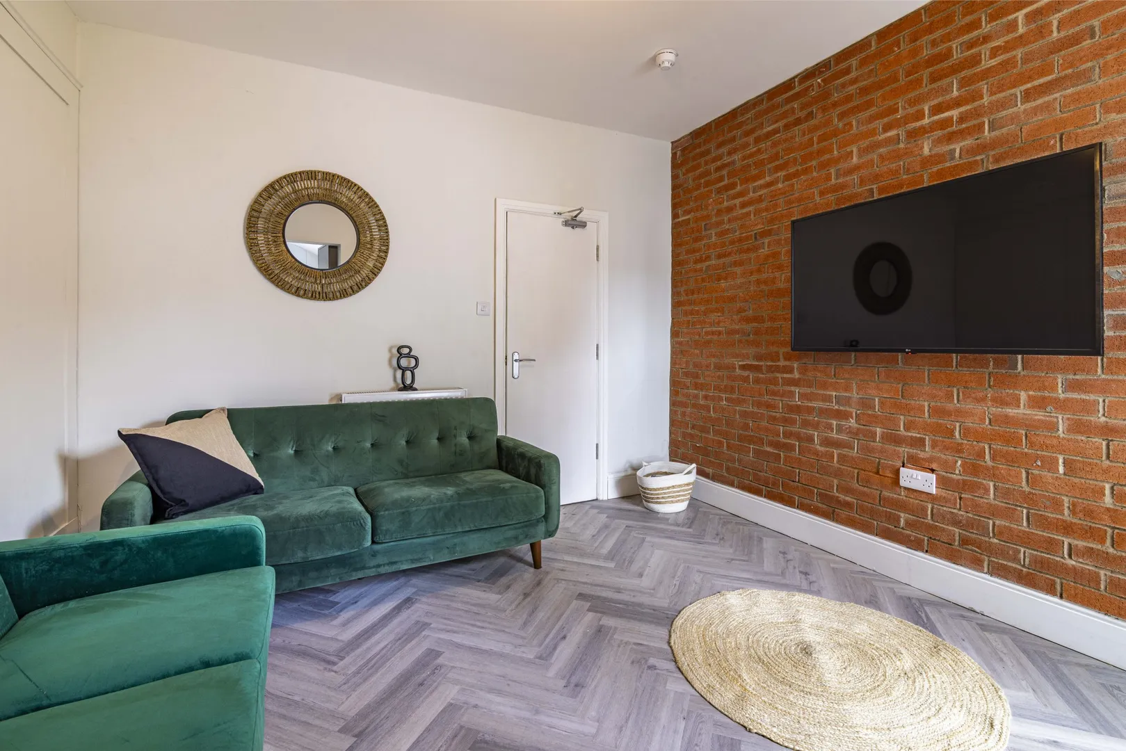 Ripon St // 5 Bed + 5 Bath // All En-suite // Aug 2026 - Main Image