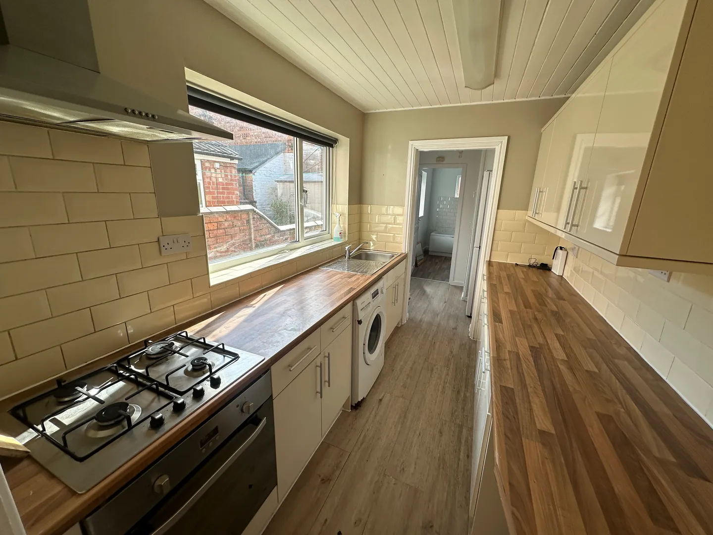 Stylish 4 Bedroom House // 2026/7 - Main Image