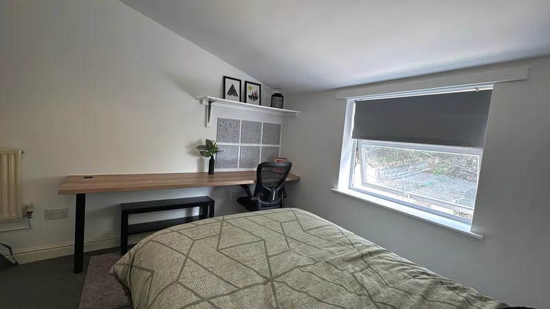 Stylish 4 Bedroom House // 2026/7 - Image 14