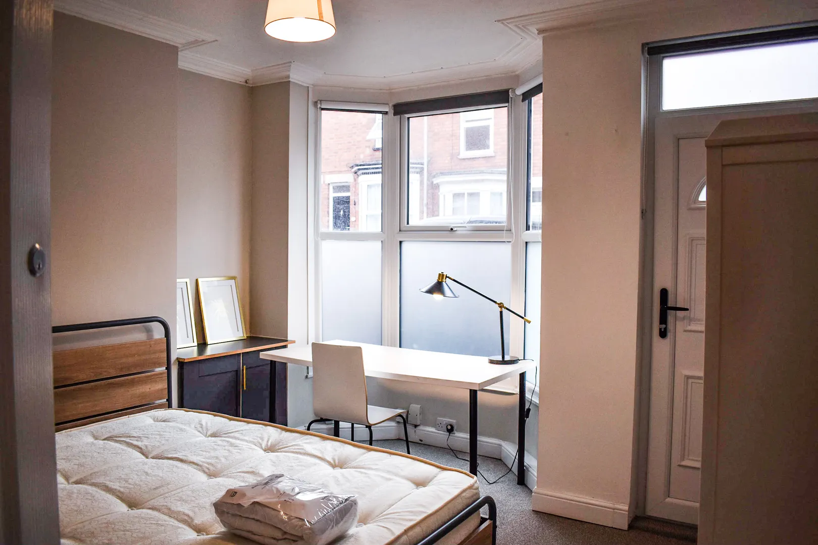 Beautiful 4 Bedroom House // 2026/7 - Main Image