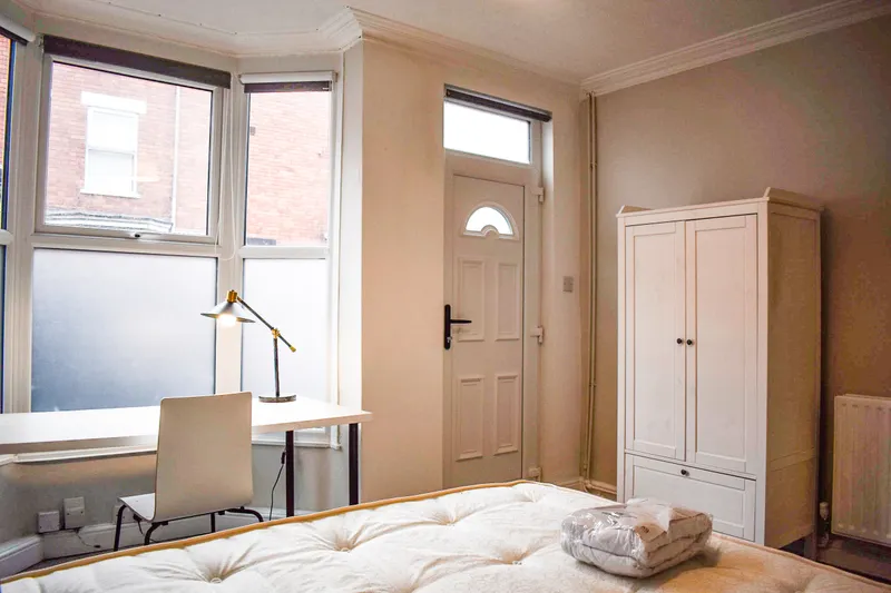 Beautiful 4 Bedroom House // 2026/7 - Image 15