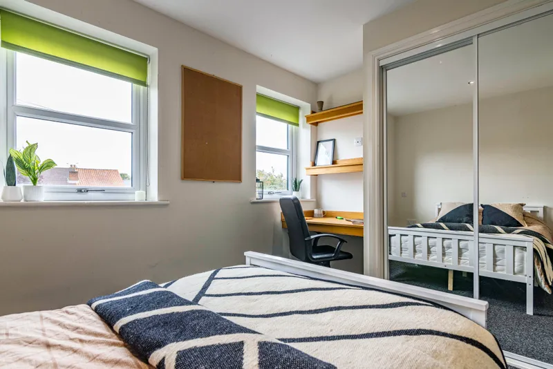 4 Bed Ensuite Flat // 2026/7 - Image 14