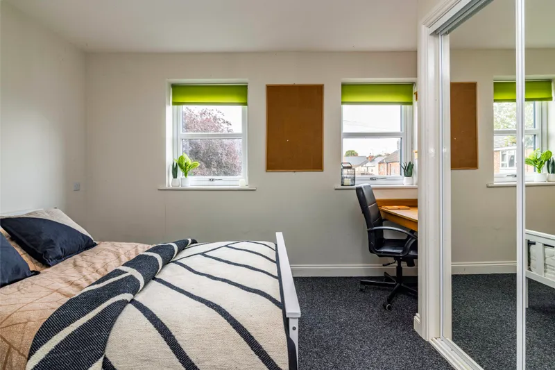 4 Bed Ensuite Flat // 2026/7 - Image 23