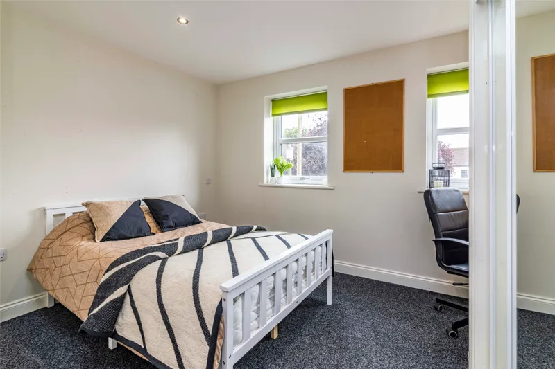 4 Bed Ensuite Flat // 2026/7 - Image 22
