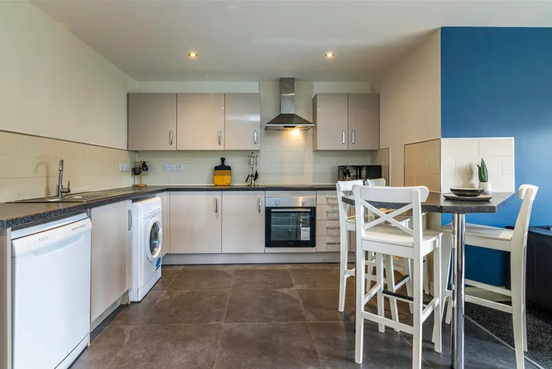 4 Bed Ensuite Flat // 2026/7 - Image 19