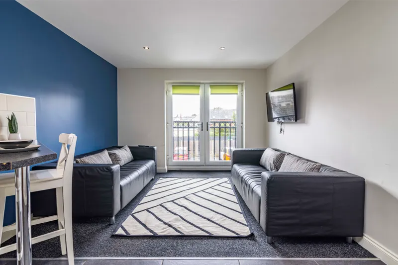 4 Bed Ensuite Flat // 2026/7 - Image 3