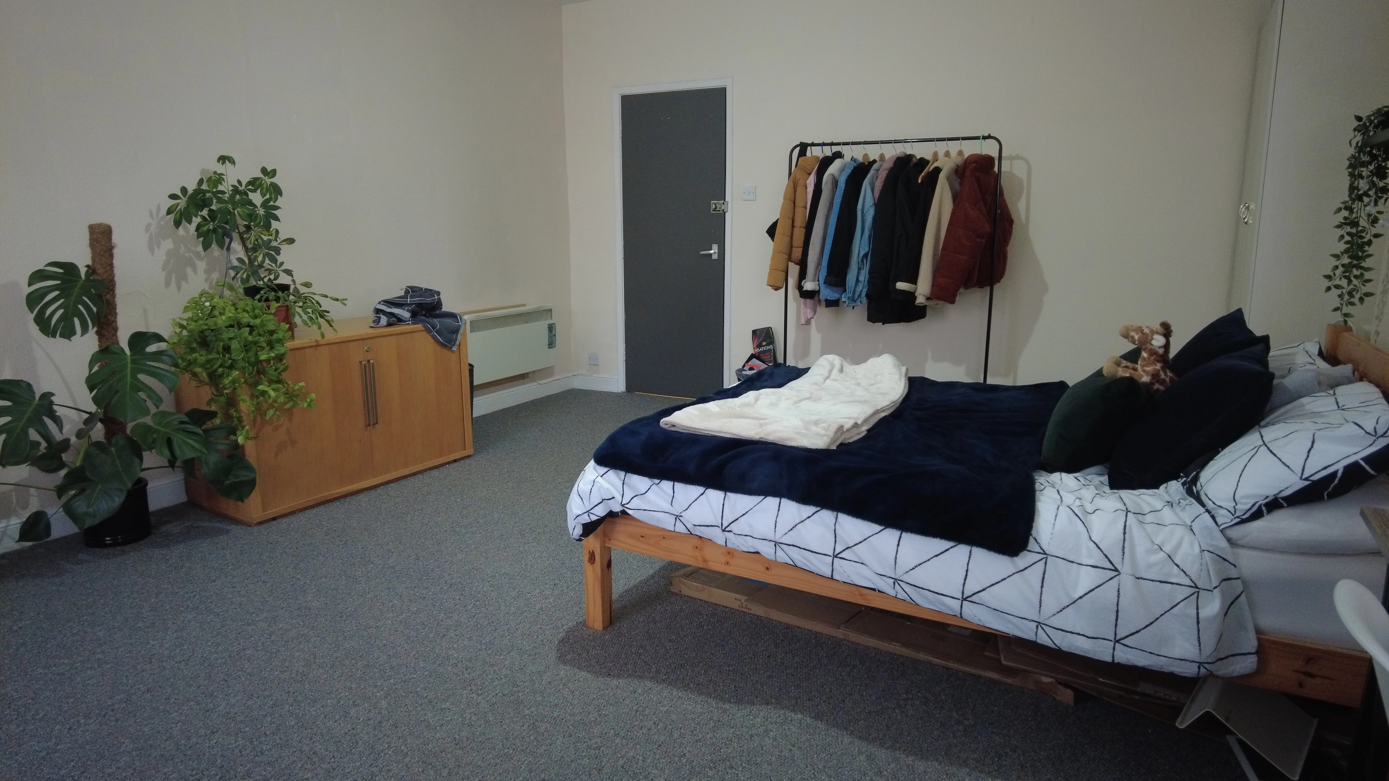 Spare Room - 3B Monks Road - Bills Inlcusive - Image 1