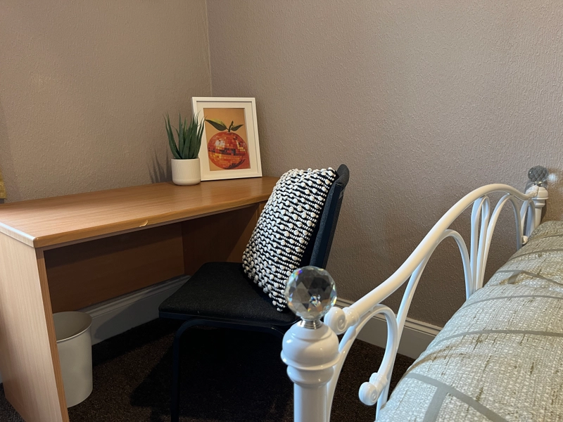 42 Kesteven Street - 2 bed *Exclusive Deal* - Thumbnail 22
