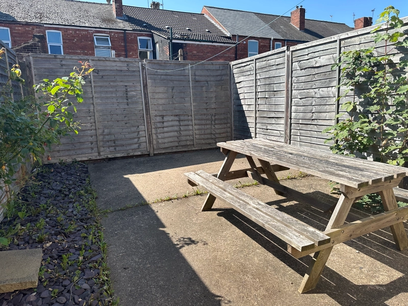Hood Street | 3 Bed & 2 Bath | Bills Included - Thumbnail 17