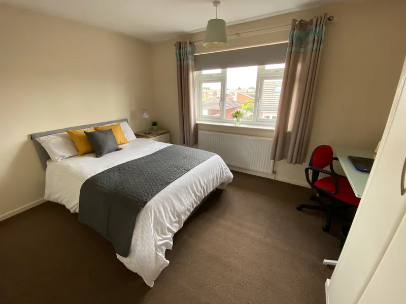 Large 6 Bed  Student House // JUL 2026 - Image 4