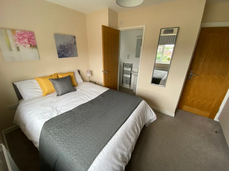 Large 6 Bed  Student House // JUL 2026 - Image 3