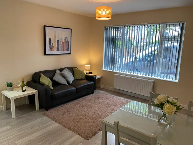 Large 6 Bed  Student House // JUL 2026 - Image 13