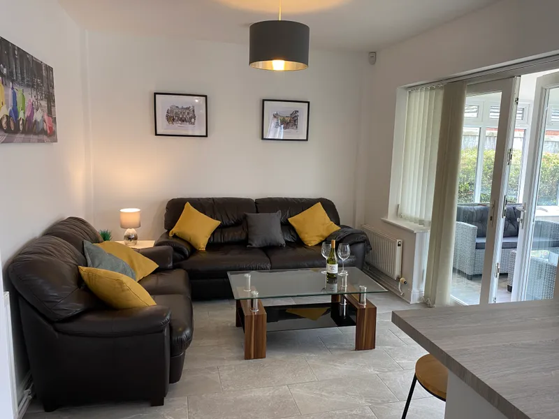 Large 6 Bed  Student House // JUL 2026 - Image 14