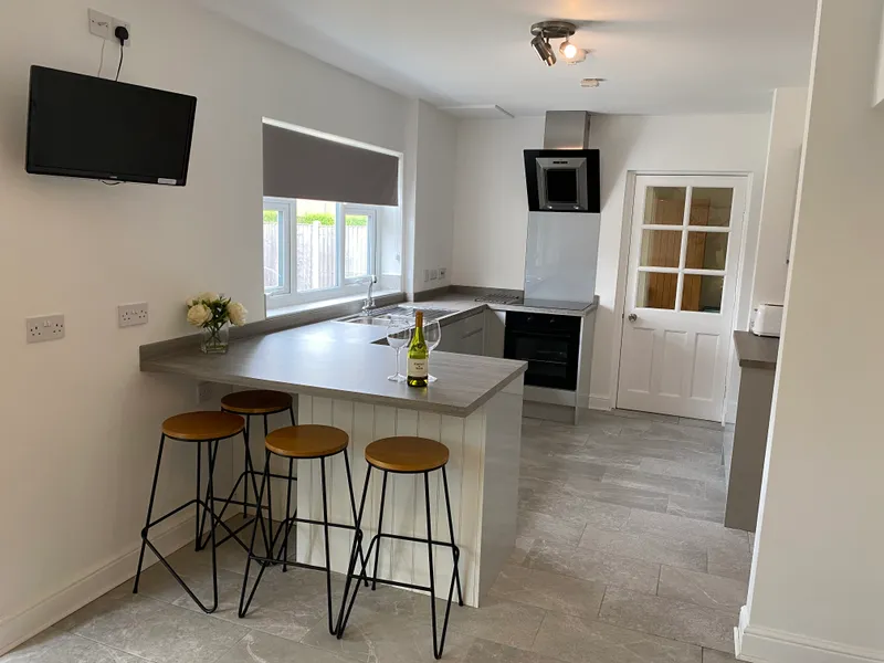 Large 6 Bed  Student House // JUL 2026 - Image 10