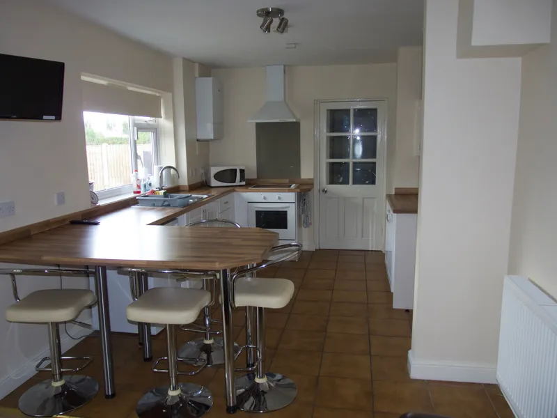 Large 6 Bed  Student House // JUL 2026 - Image 11