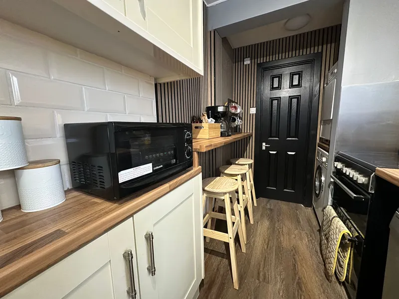 Newly Renovated // Kesteven St // 4 Bed // AUG 2026 - Image 5