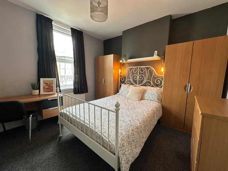 Ripon St // 4 Bed // SEPT 2026 - Image 12